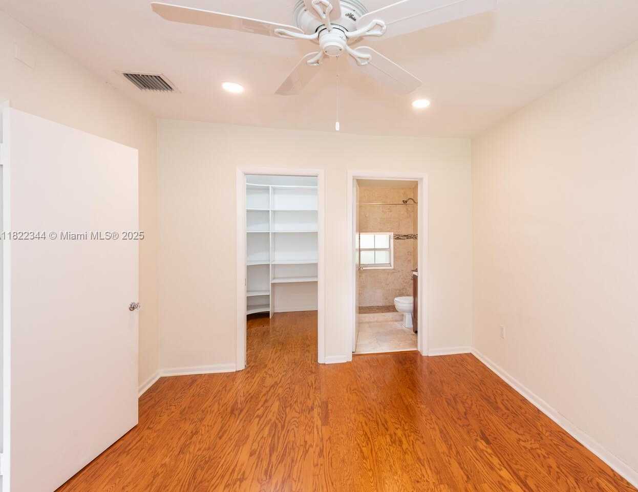 Small Image of 5726 SOUTH WEST 42ND ST, South Miami Number 12