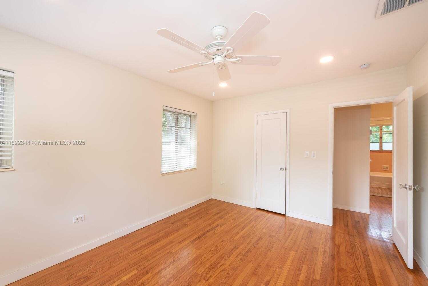 Small Image of 5726 SOUTH WEST 42ND ST, South Miami Number 16