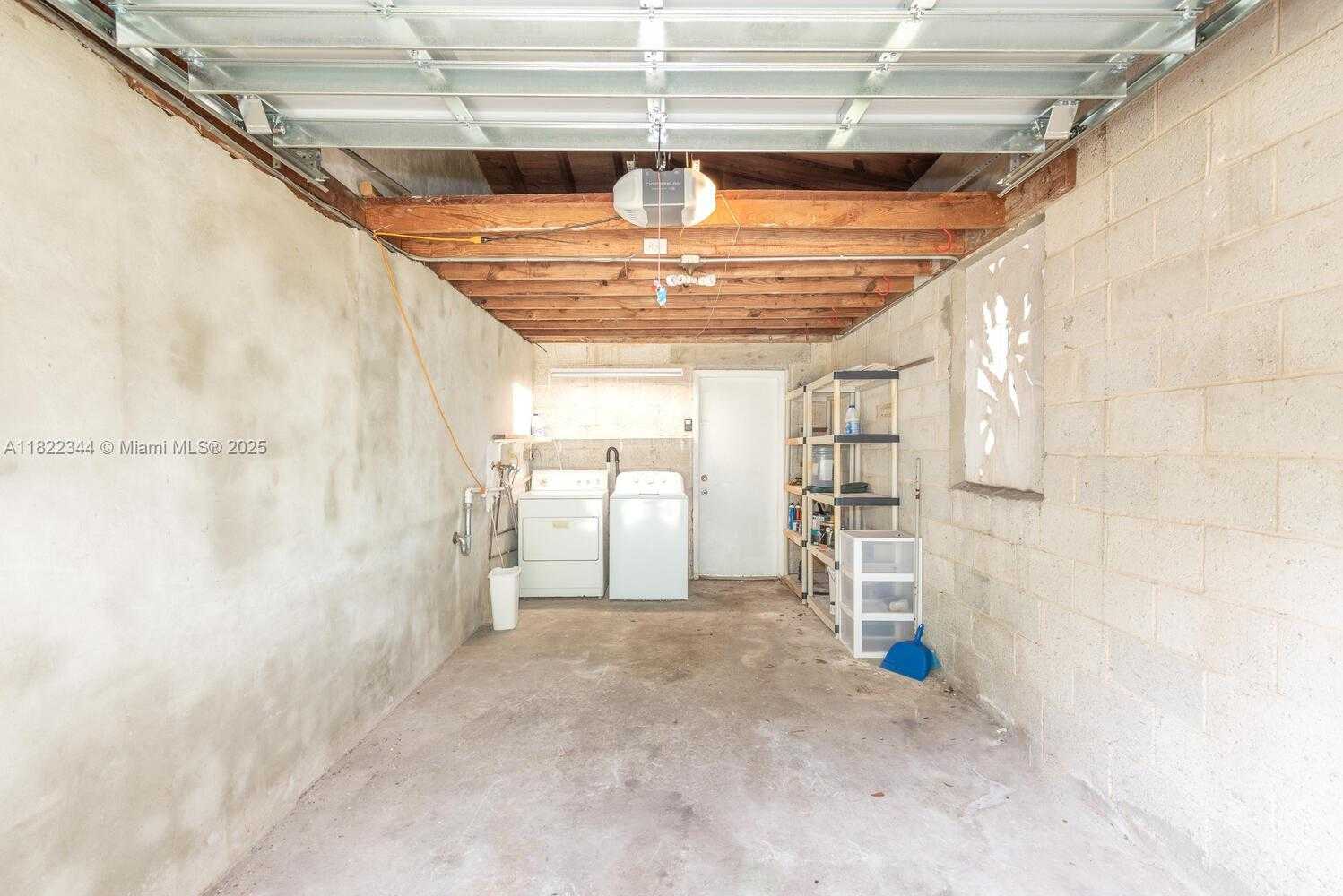Small Image of 5726 SOUTH WEST 42ND ST, South Miami Number 20