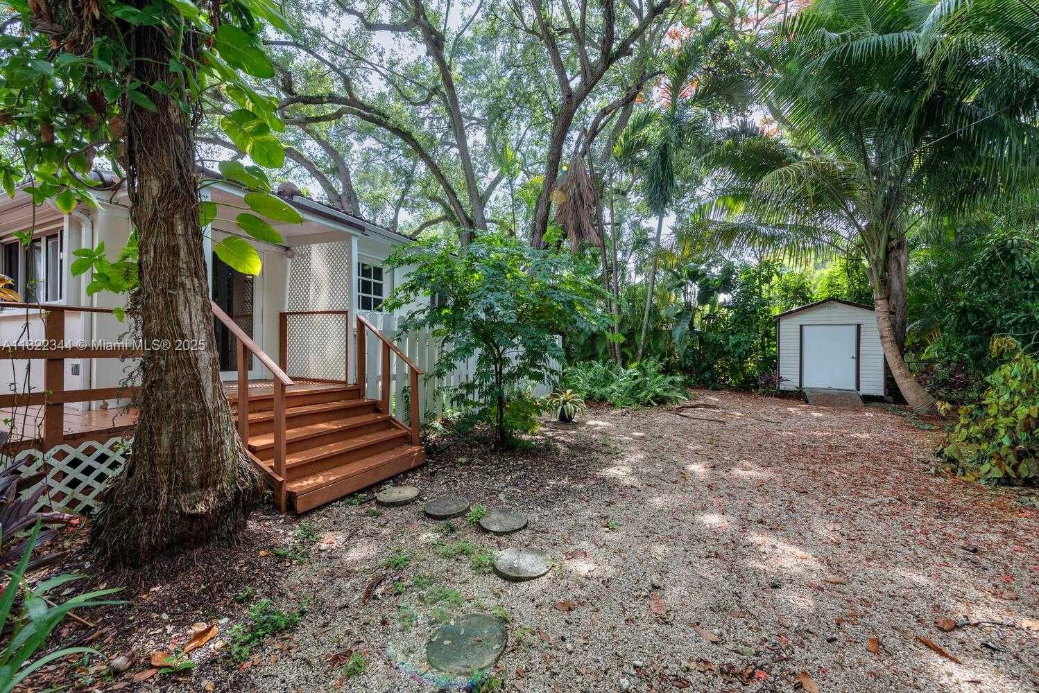 Small Image of 5726 SOUTH WEST 42ND ST, South Miami Number 23