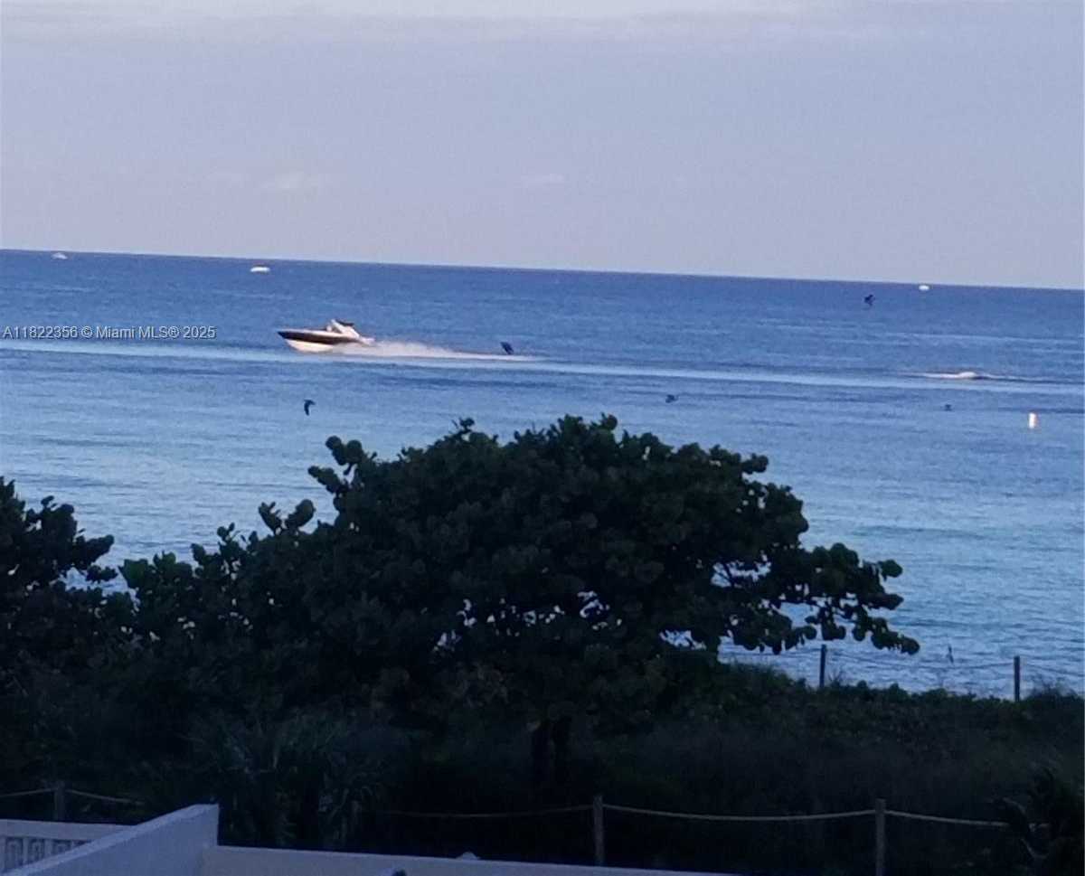 Small Image of 6917 COLLINS AVE #408, Miami Beach Number 21
