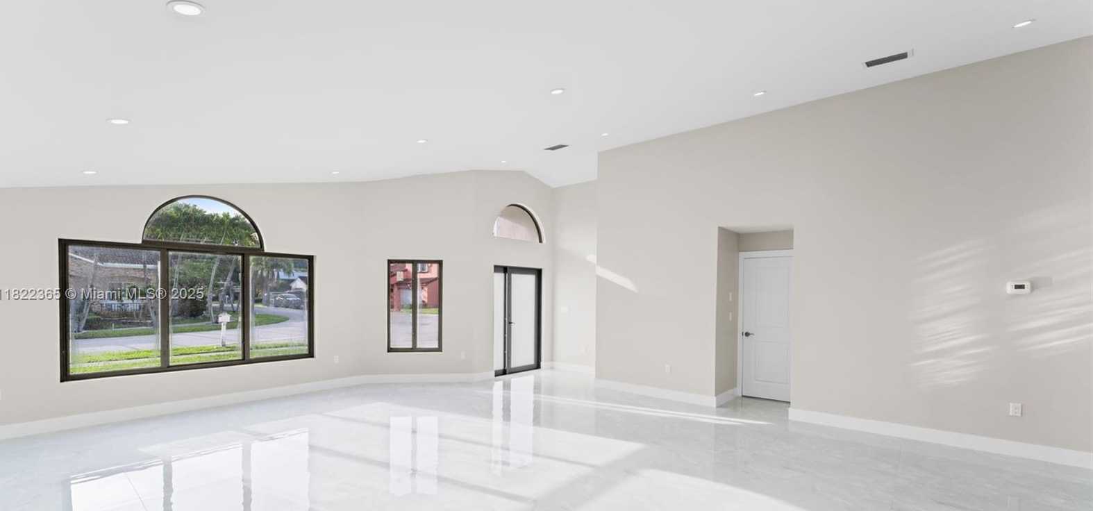 Small Image of 9940 SOUTH WEST 155TH AVE, Miami Number 7