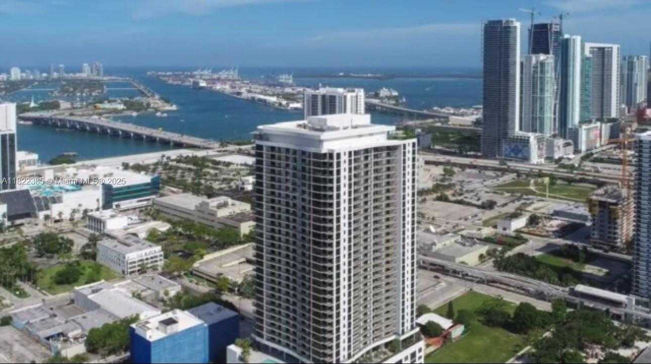 Small Image of 1600 NORTH EAST 1ST AVE #1708, Miami Number 31