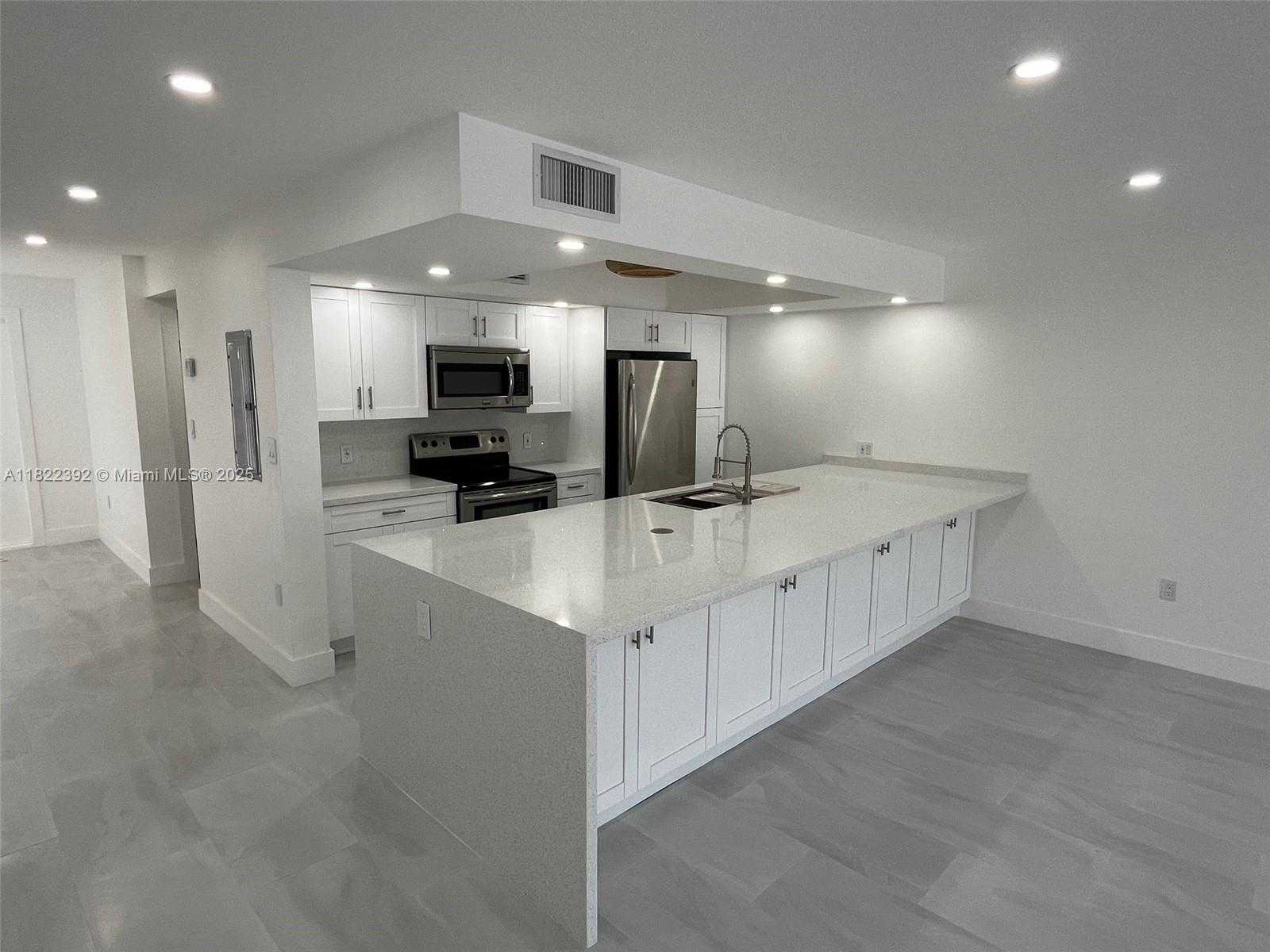 Small Image of Miami Number 4