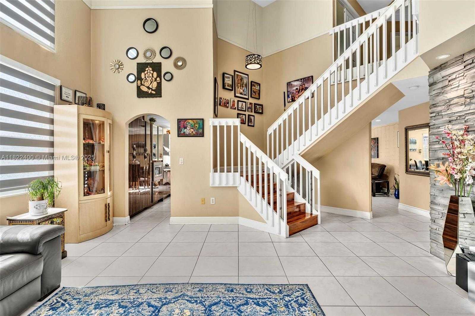 Small Image of 16408 SAPPHIRE PL, Weston Number 13
