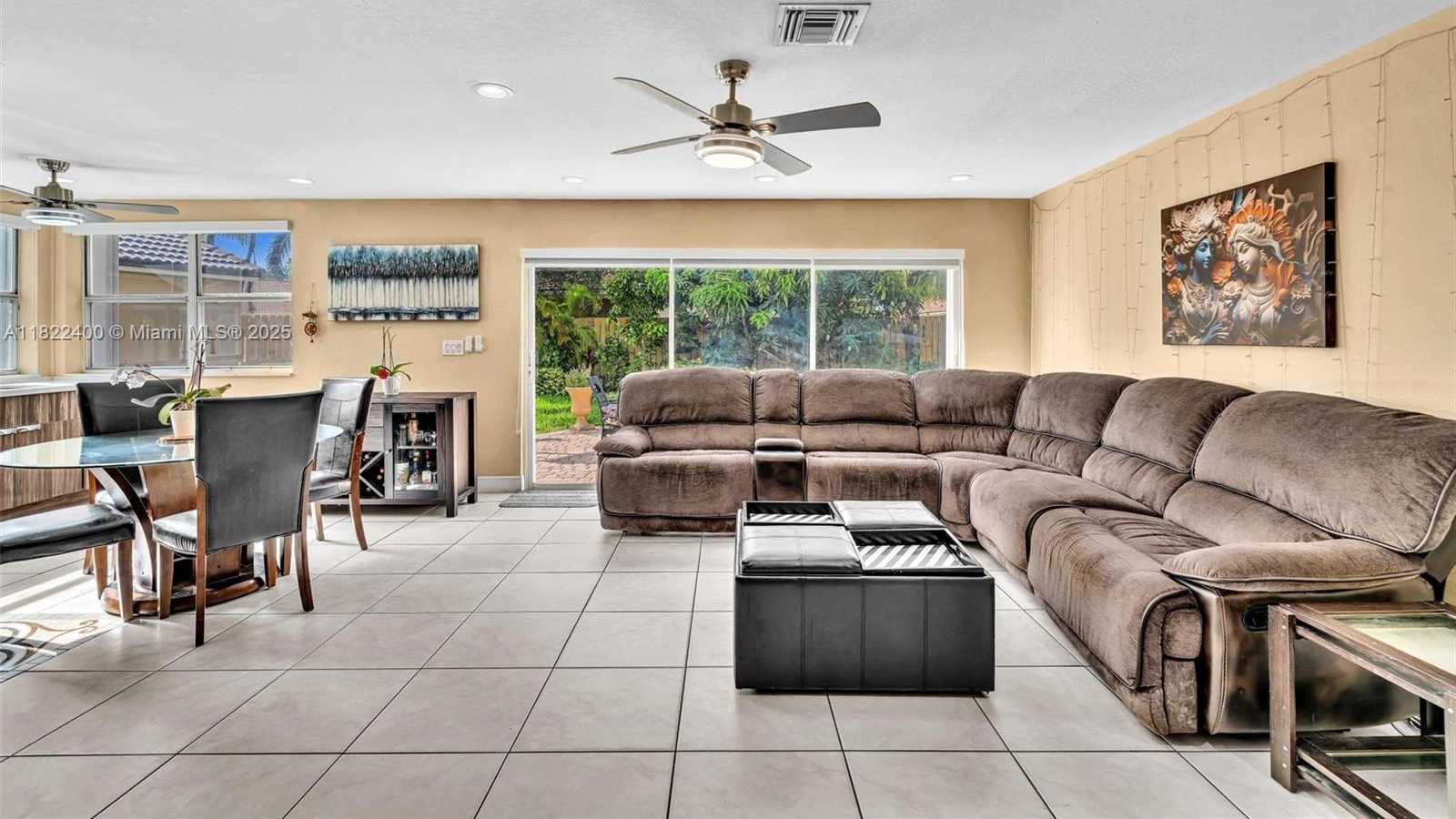 Small Image of 16408 SAPPHIRE PL, Weston Number 14