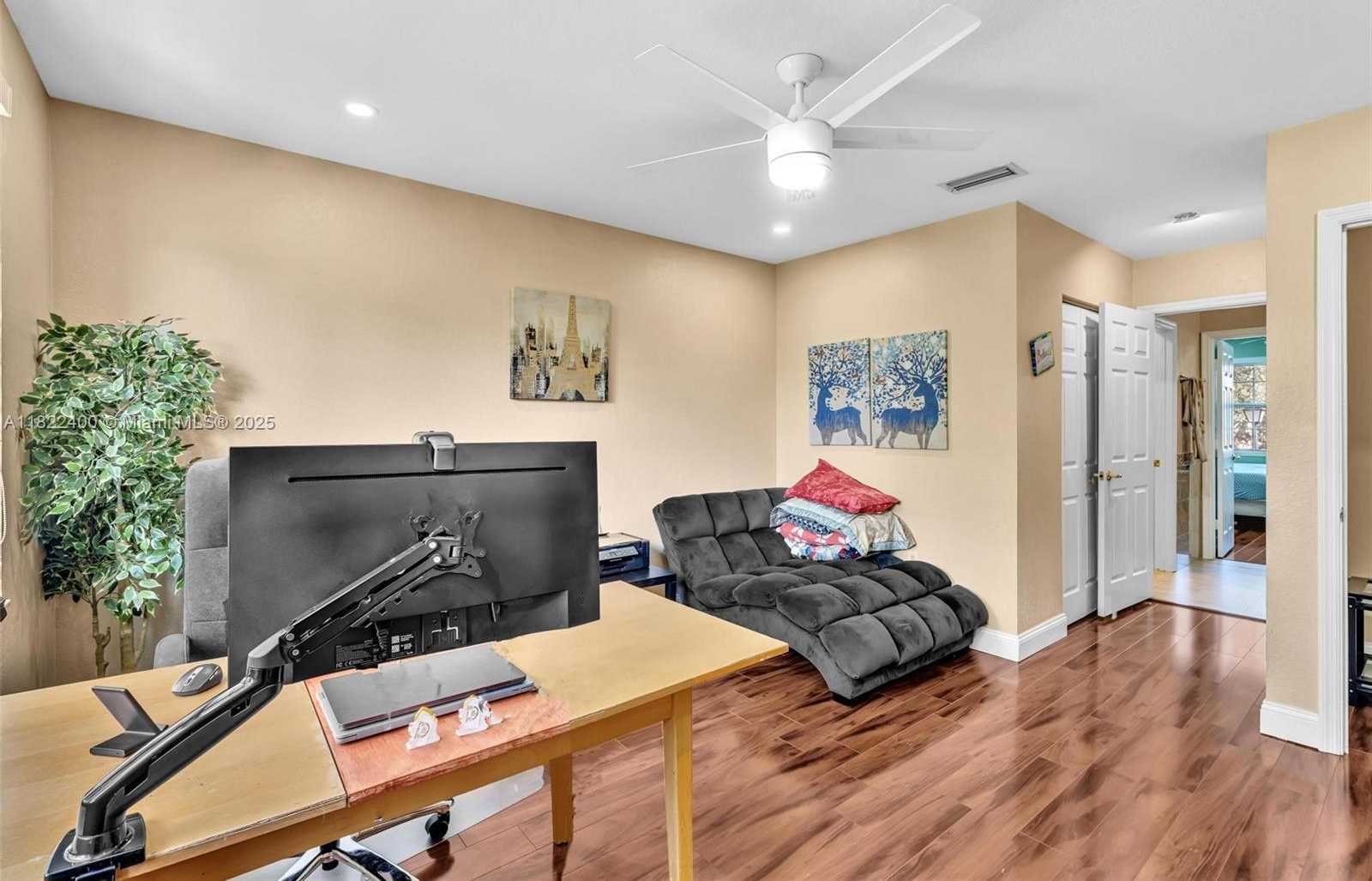 Small Image of 16408 SAPPHIRE PL, Weston Number 29