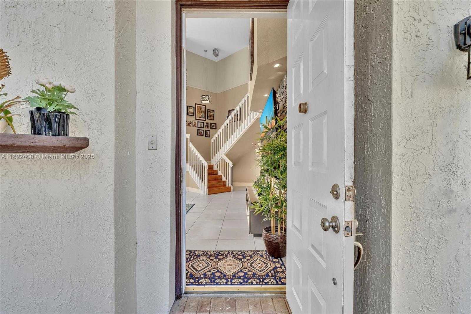 Small Image of 16408 SAPPHIRE PL, Weston Number 3