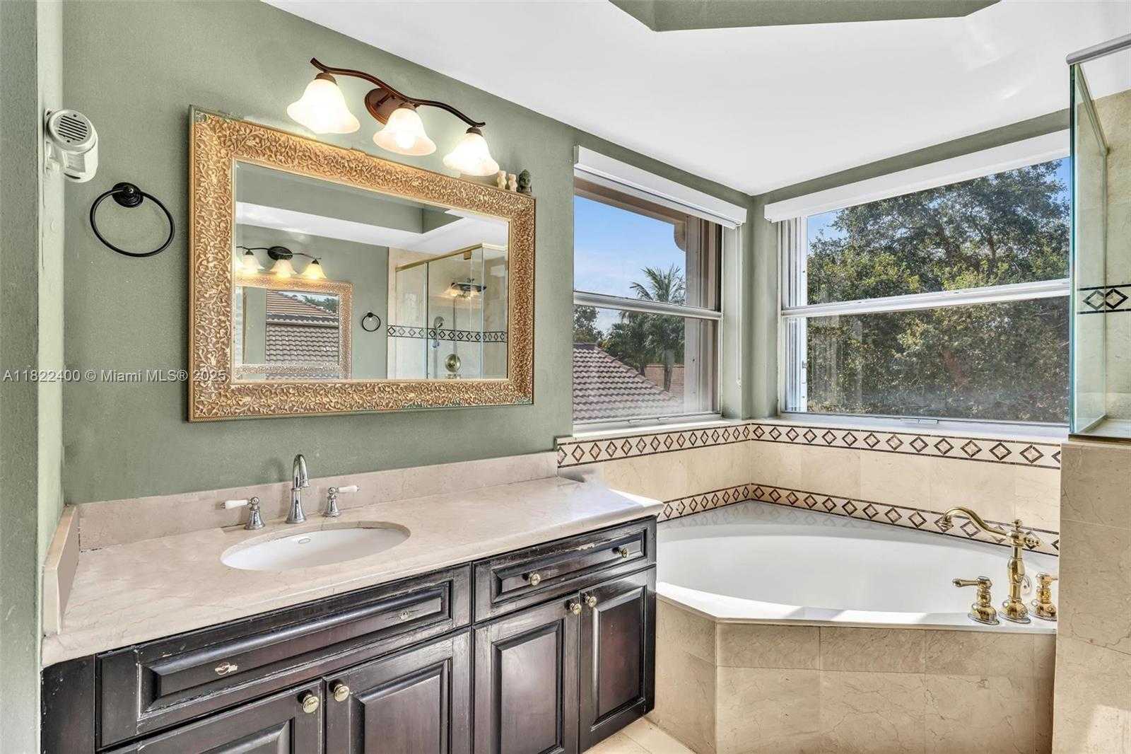 Small Image of 16408 SAPPHIRE PL, Weston Number 33