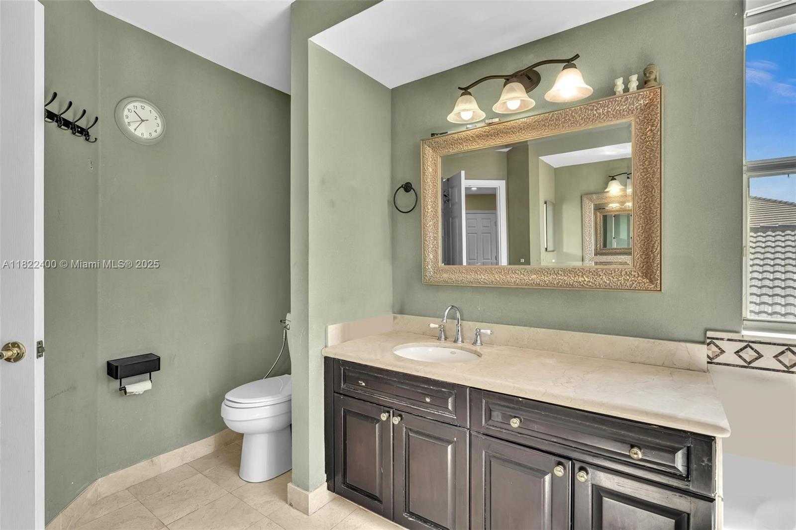 Small Image of 16408 SAPPHIRE PL, Weston Number 34