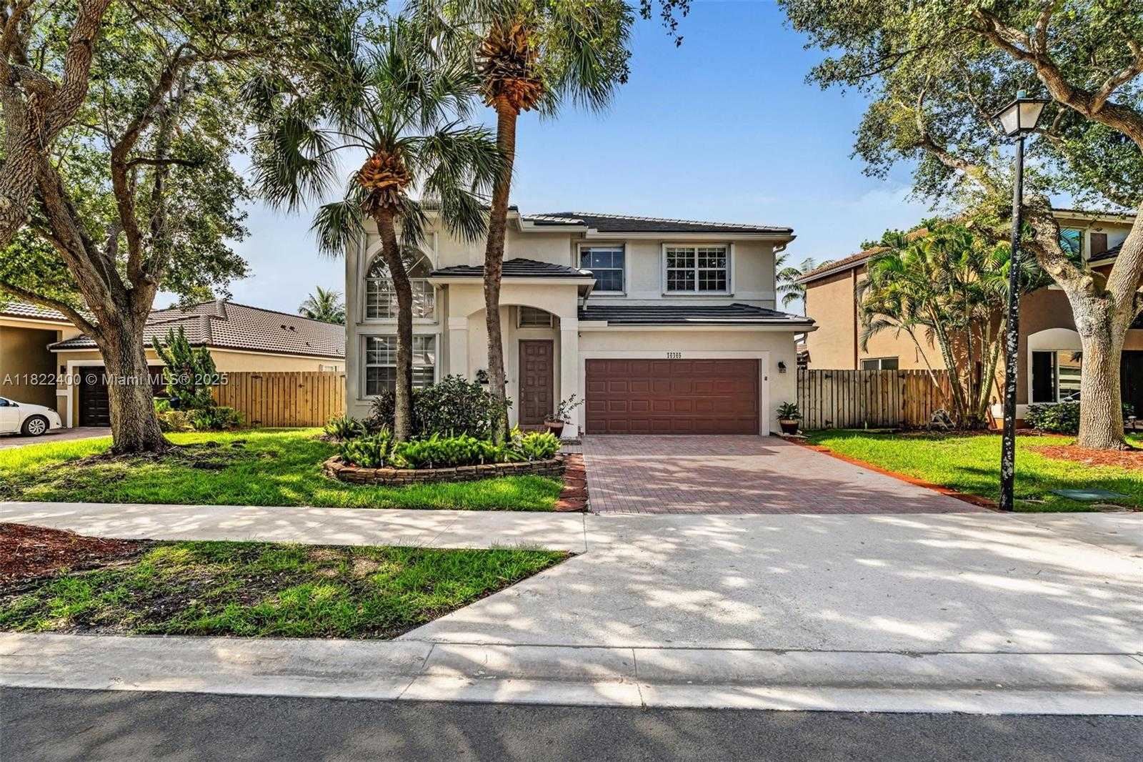 Small Image of 16408 SAPPHIRE PL, Weston Number 37