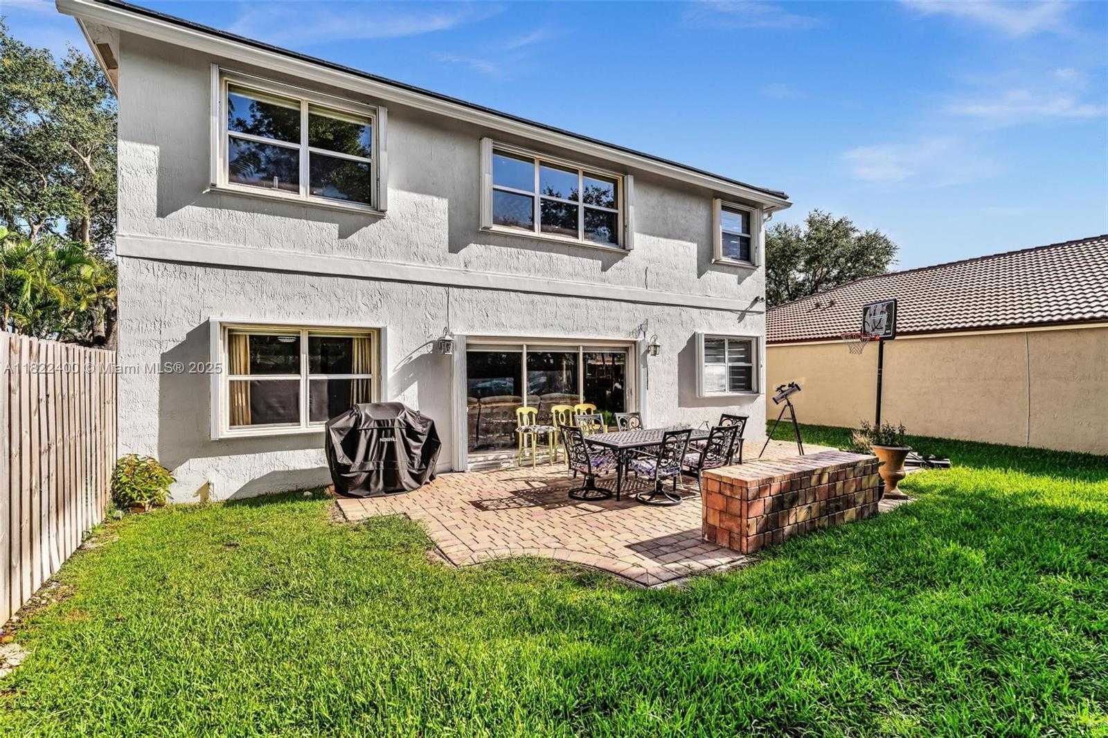 Small Image of 16408 SAPPHIRE PL, Weston Number 38