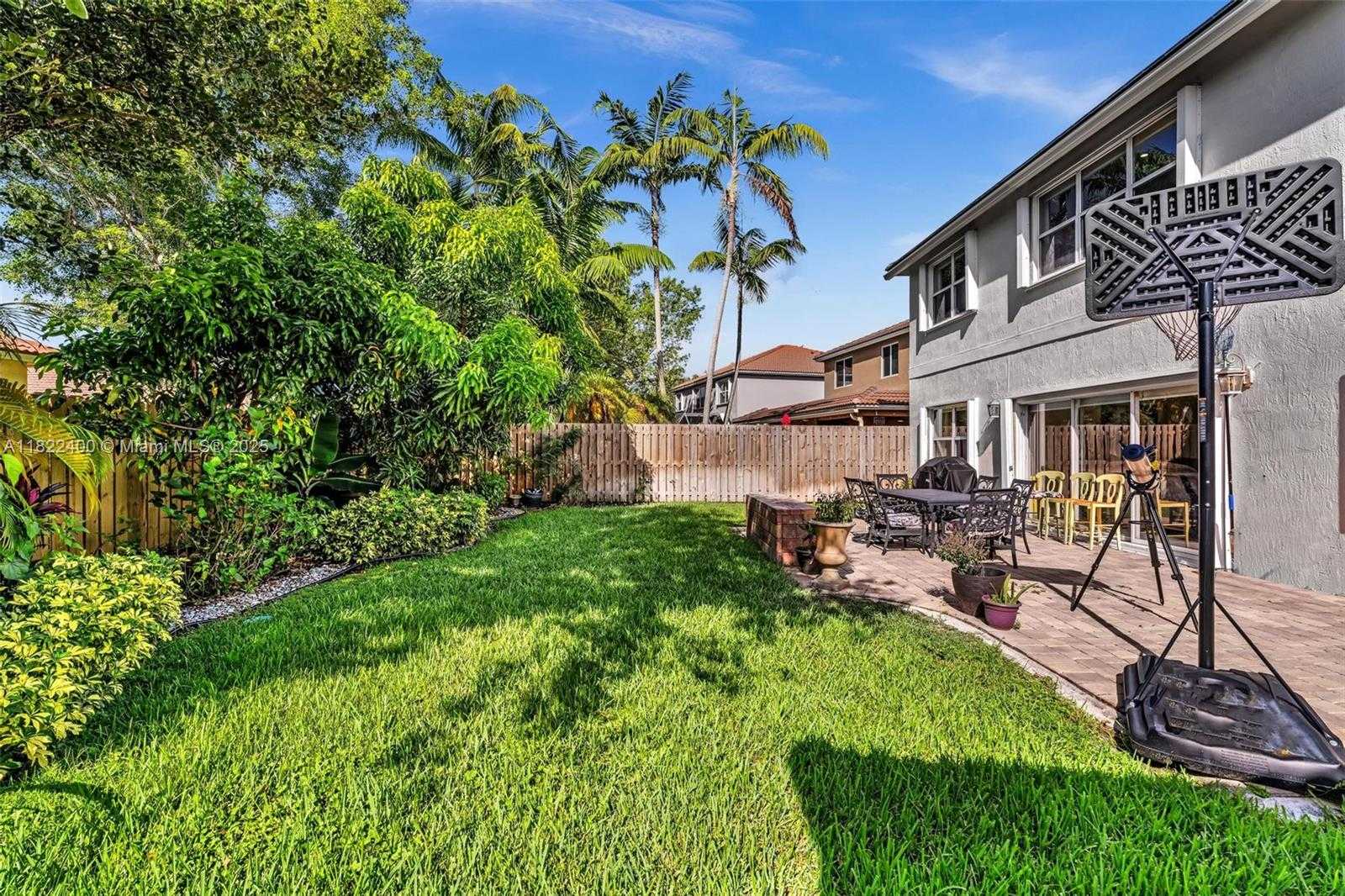 Small Image of 16408 SAPPHIRE PL, Weston Number 40