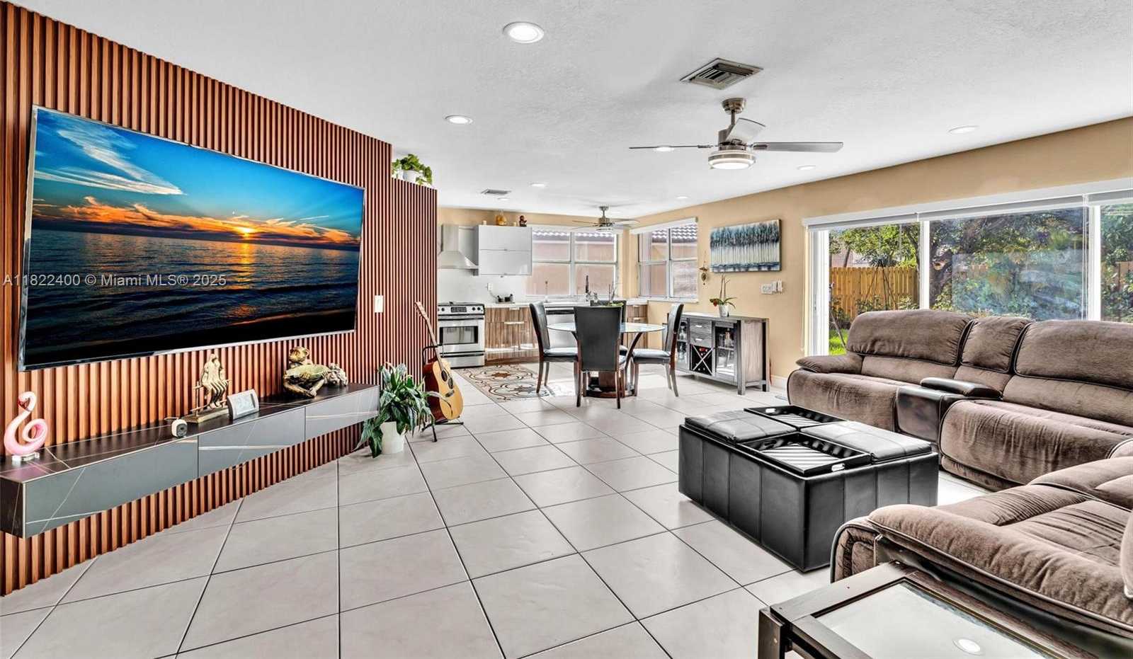 Small Image of 16408 SAPPHIRE PL, Weston Number 5