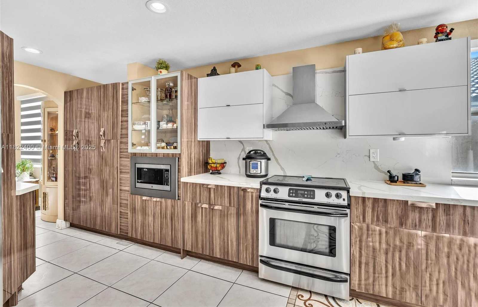 Small Image of 16408 SAPPHIRE PL, Weston Number 6