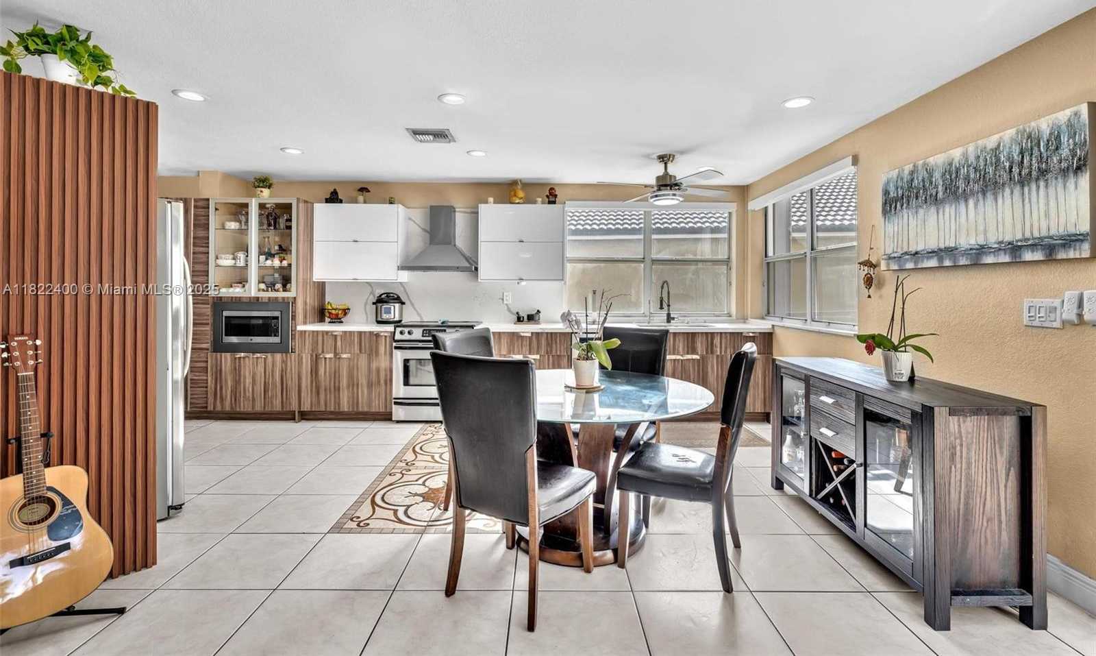 Small Image of 16408 SAPPHIRE PL, Weston Number 9