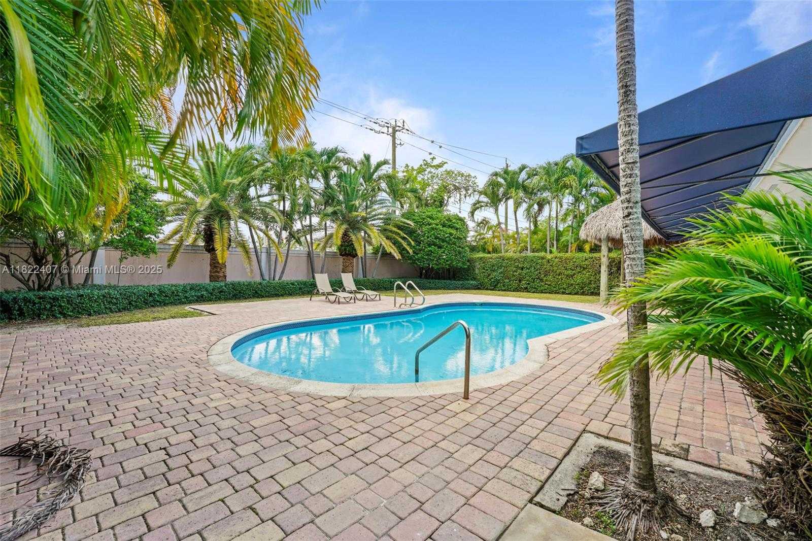 Small Image of 12730 IXORA RD, North Miami Number 2