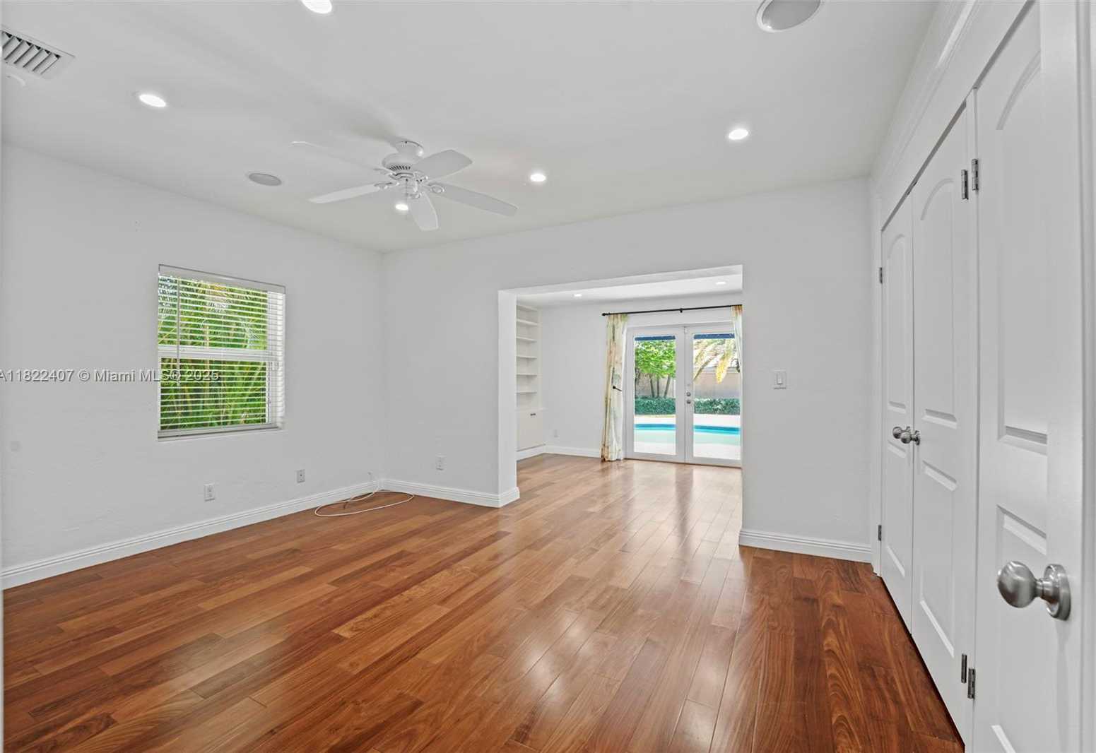 Small Image of 12730 IXORA RD, North Miami Number 24