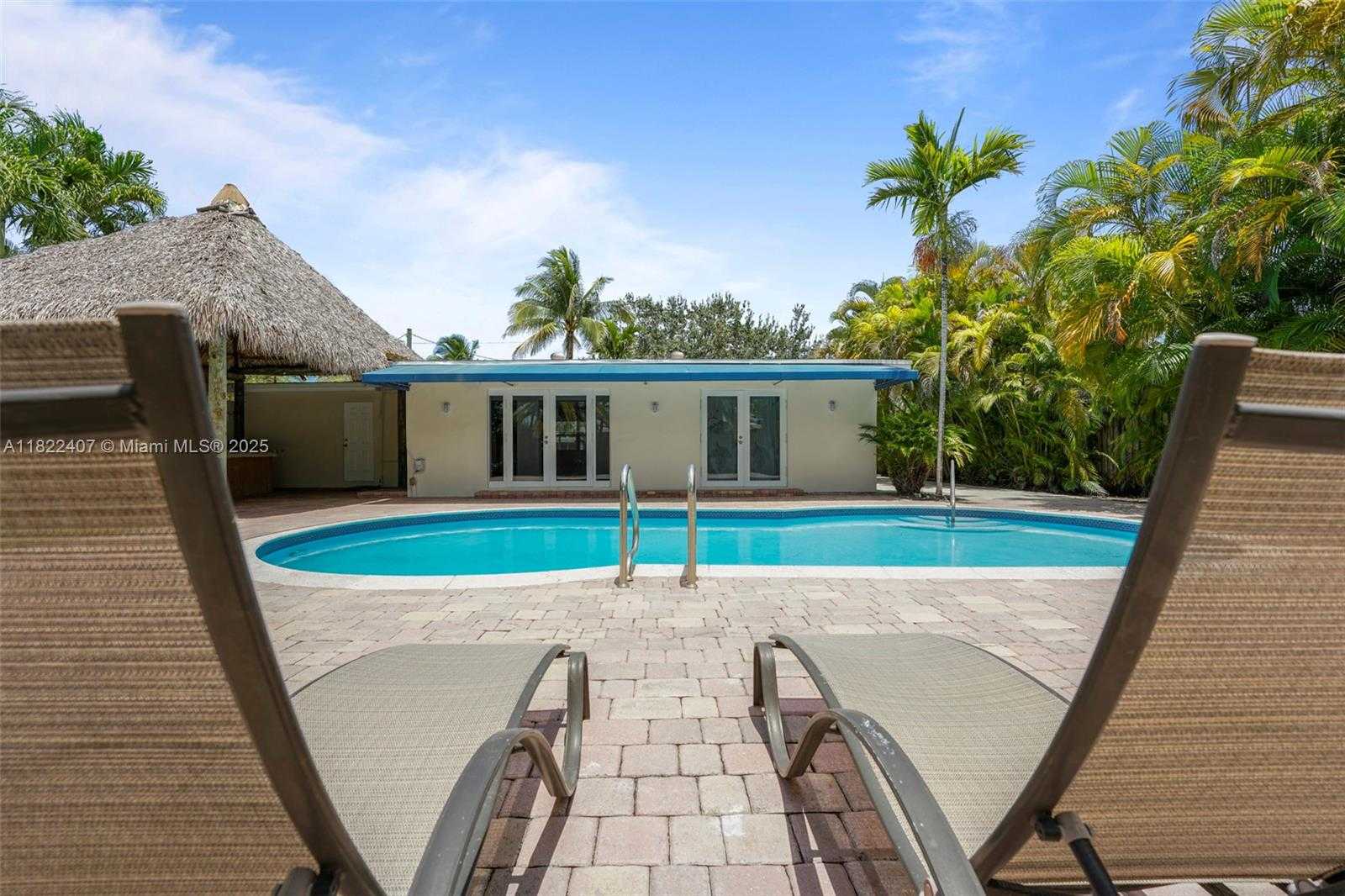 Small Image of 12730 IXORA RD, North Miami Number 31