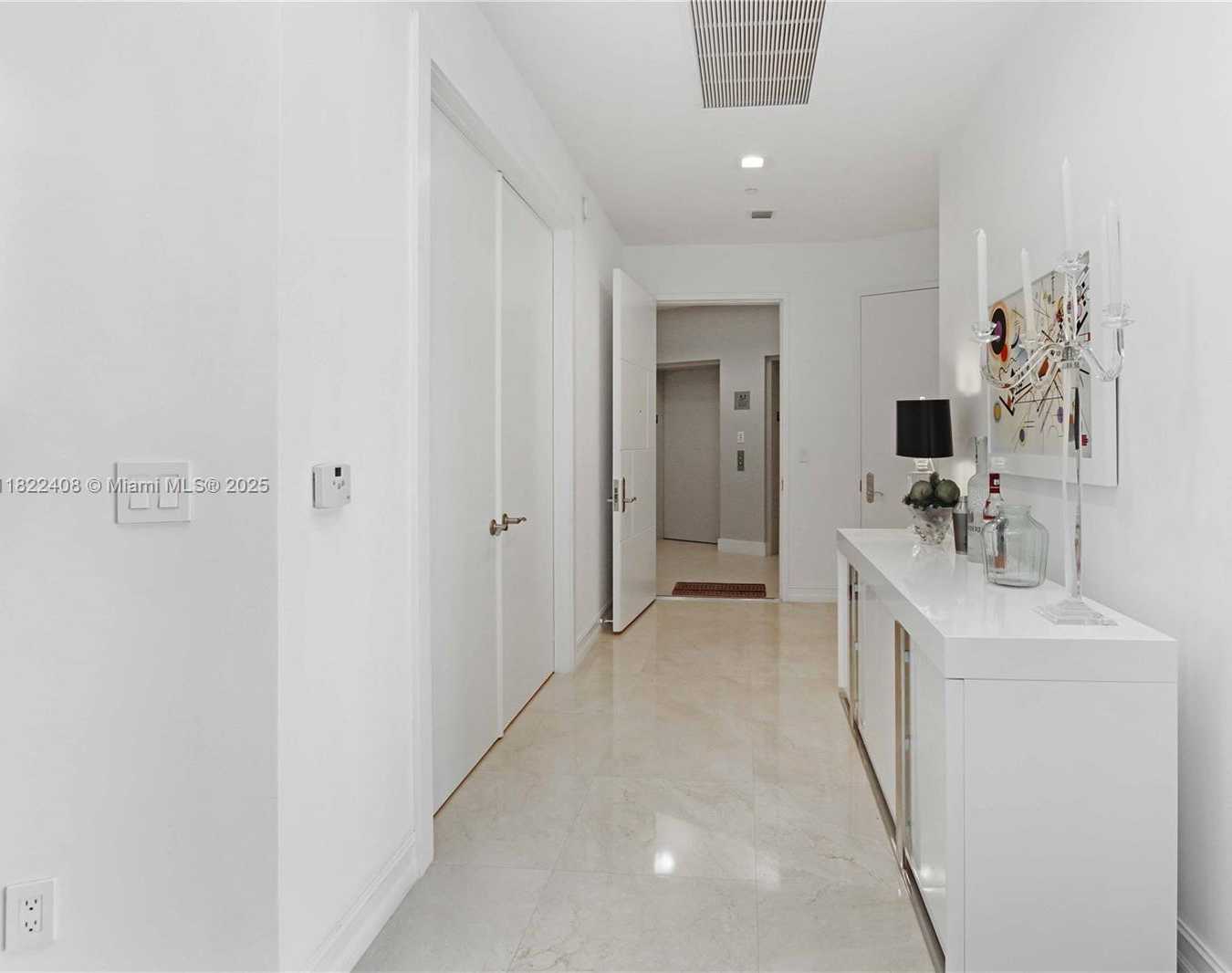 Small Image of 15901 COLLINS AVE #3103, Sunny Isles Beach Number 4