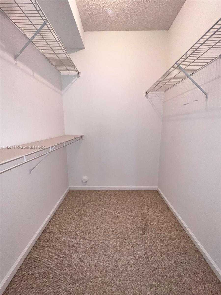 Imagen de Pequeño Objeto