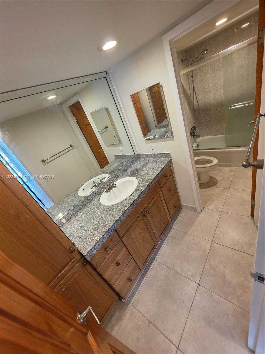 Small Image of 601 THREE ISLANDS BLVD #201, Hallandale Beach Number 16