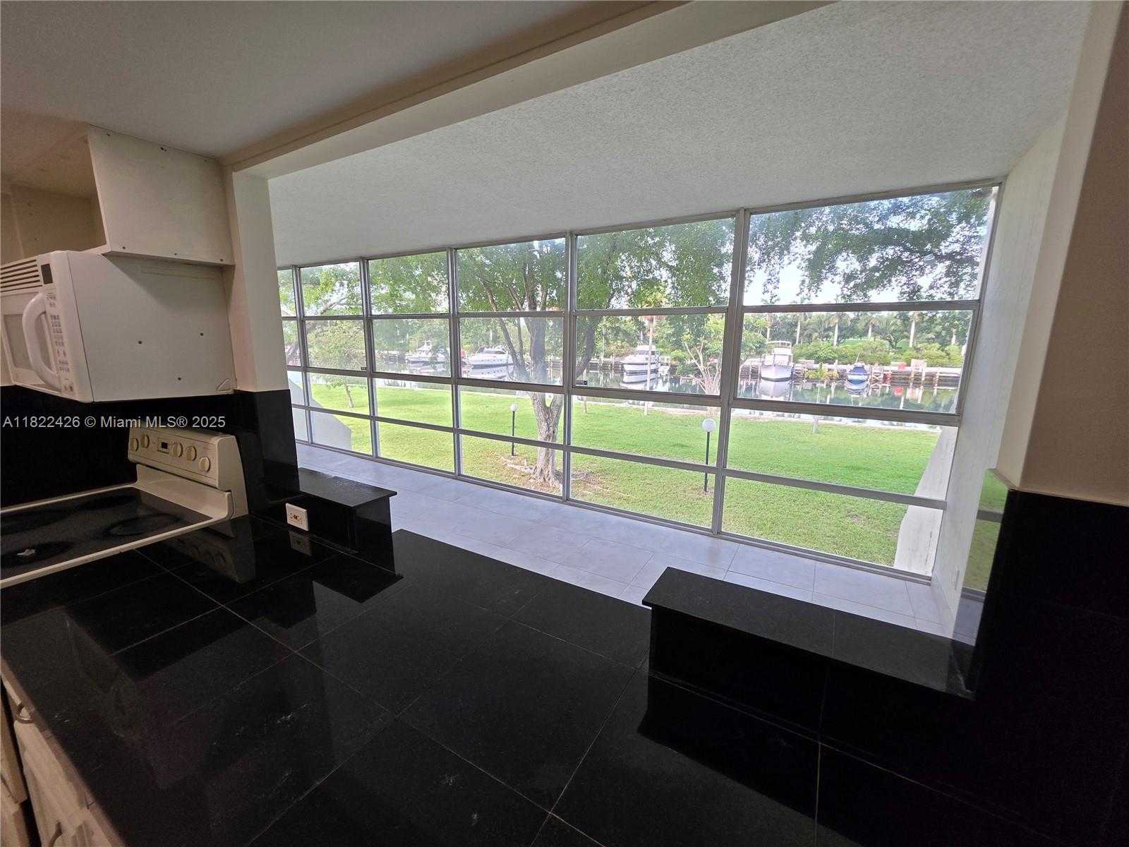 Small Image of 601 THREE ISLANDS BLVD #201, Hallandale Beach Number 27
