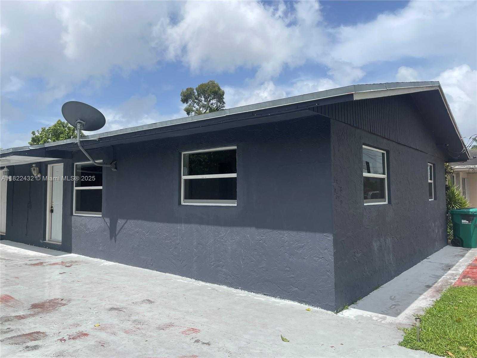 Small Image of 3338 NORTH WEST 34TH ST #3338, Miami Number 3