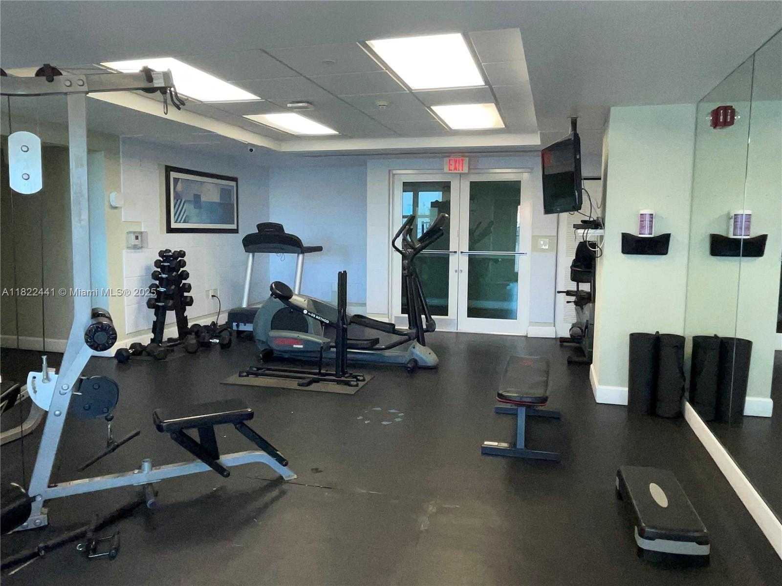 Small Image of 50 MENORES AVE #425, Coral Gables Number 17