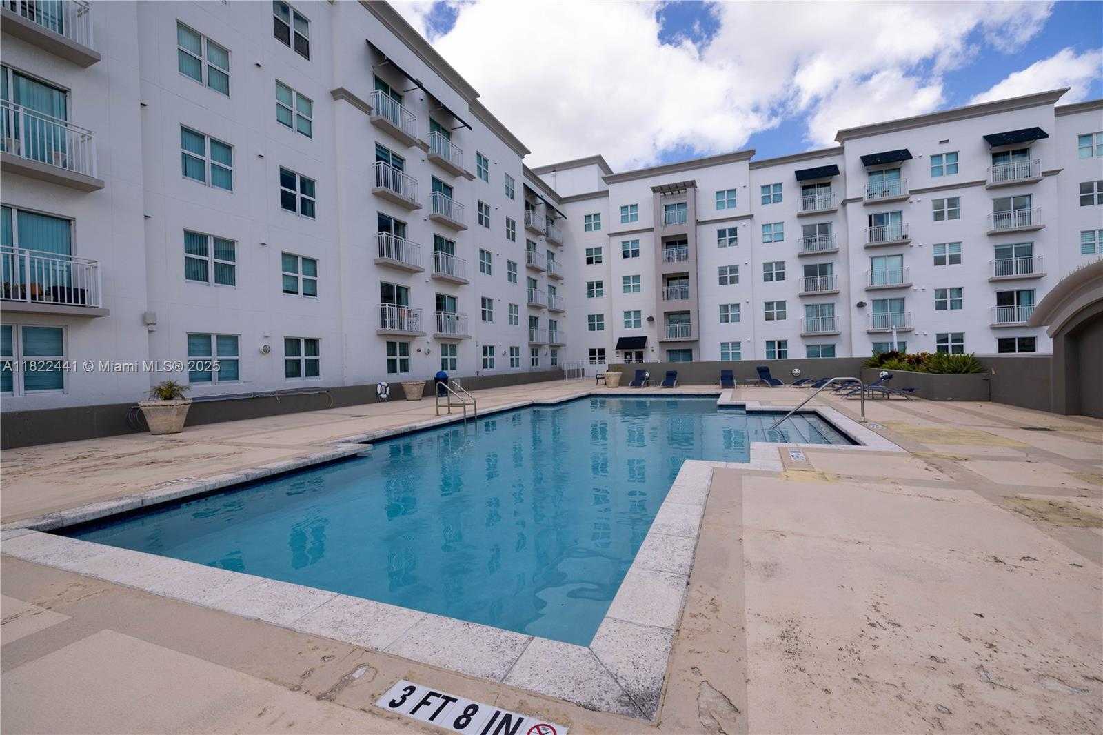 Small Image of 50 MENORES AVE #425, Coral Gables Number 21