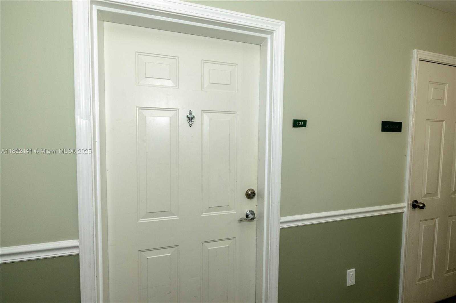 Small Image of 50 MENORES AVE #425, Coral Gables Number 33