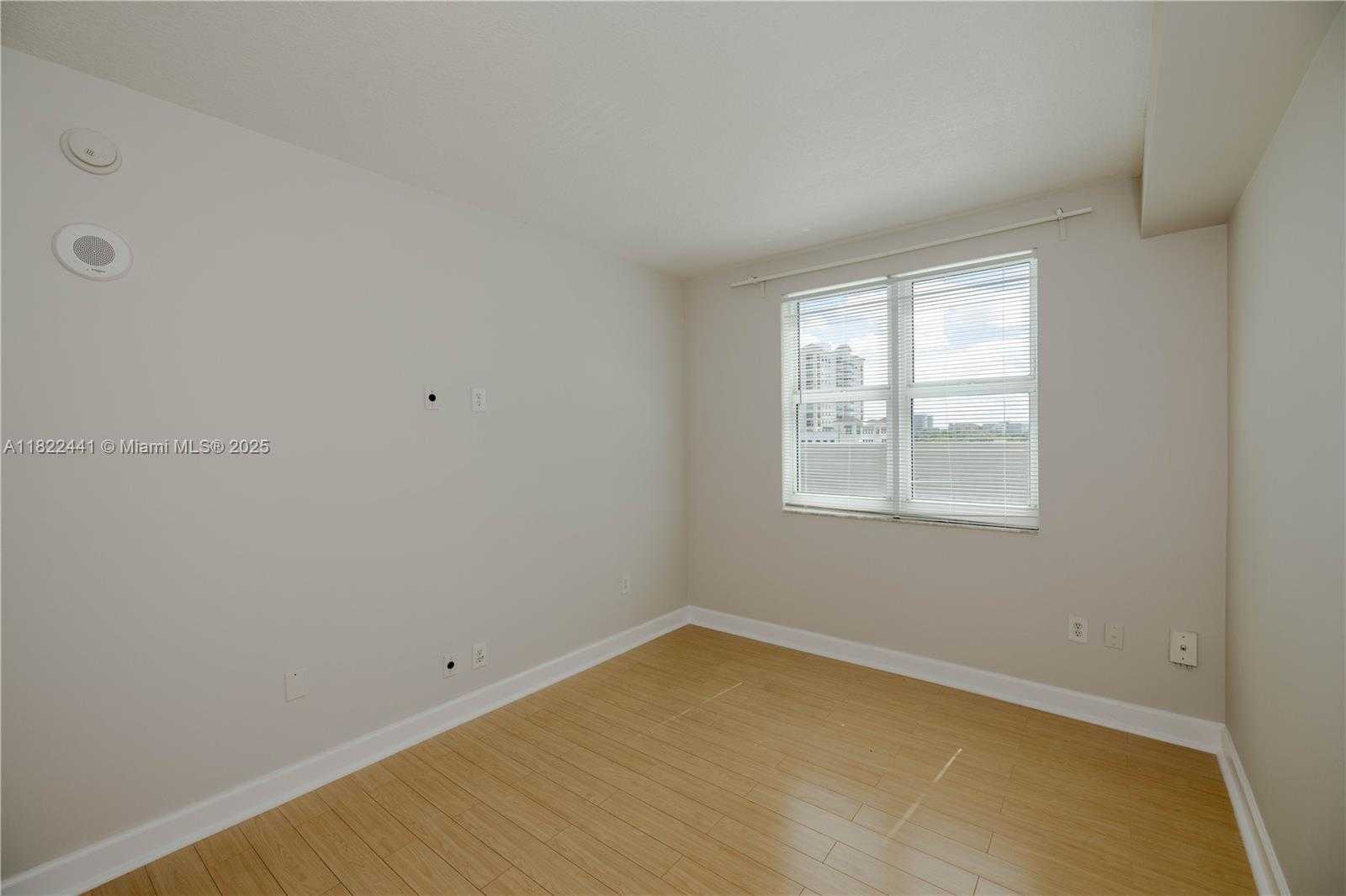 Small Image of 50 MENORES AVE #425, Coral Gables Number 45