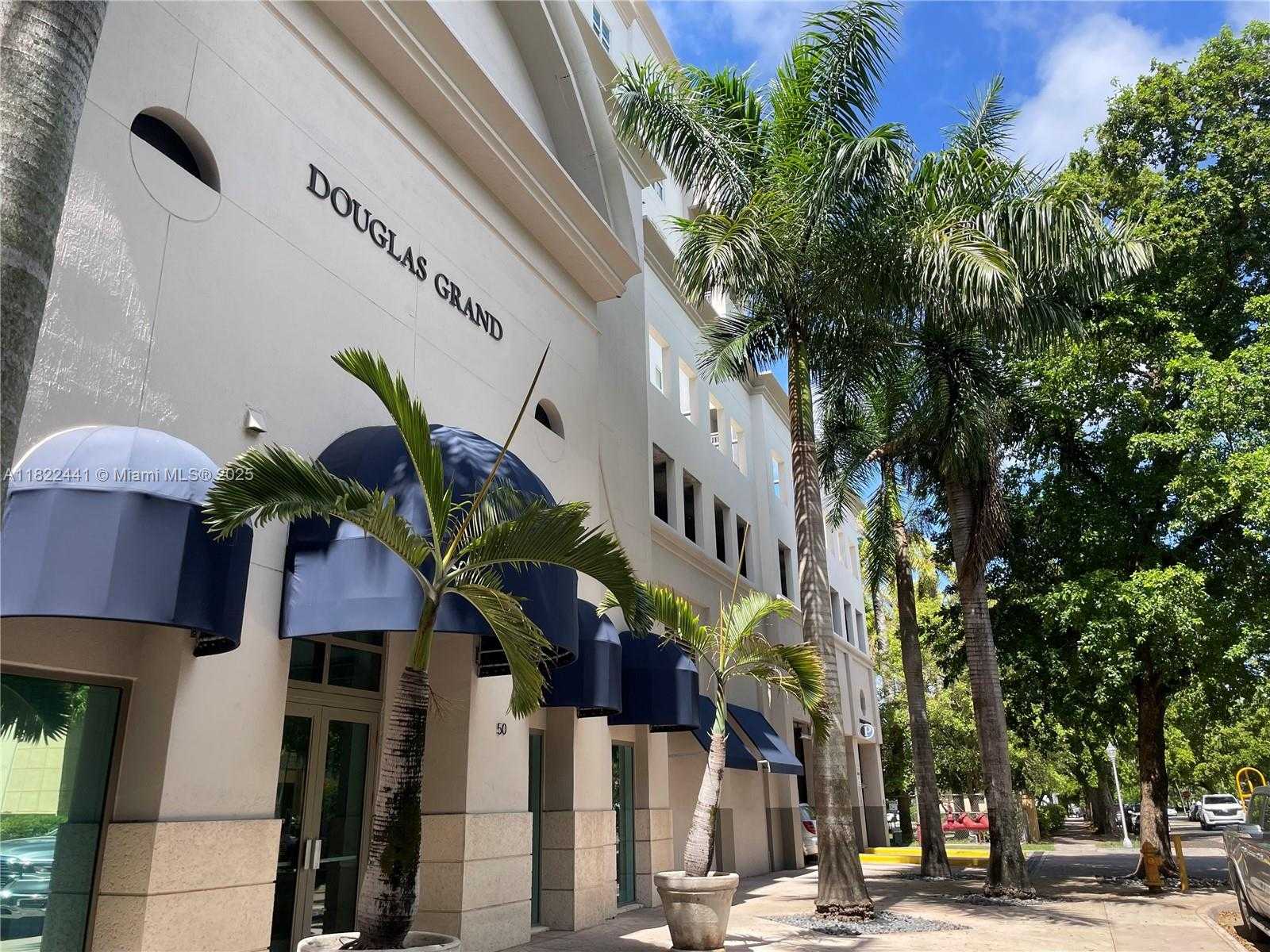 Small Image of 50 MENORES AVE #425, Coral Gables Number 5
