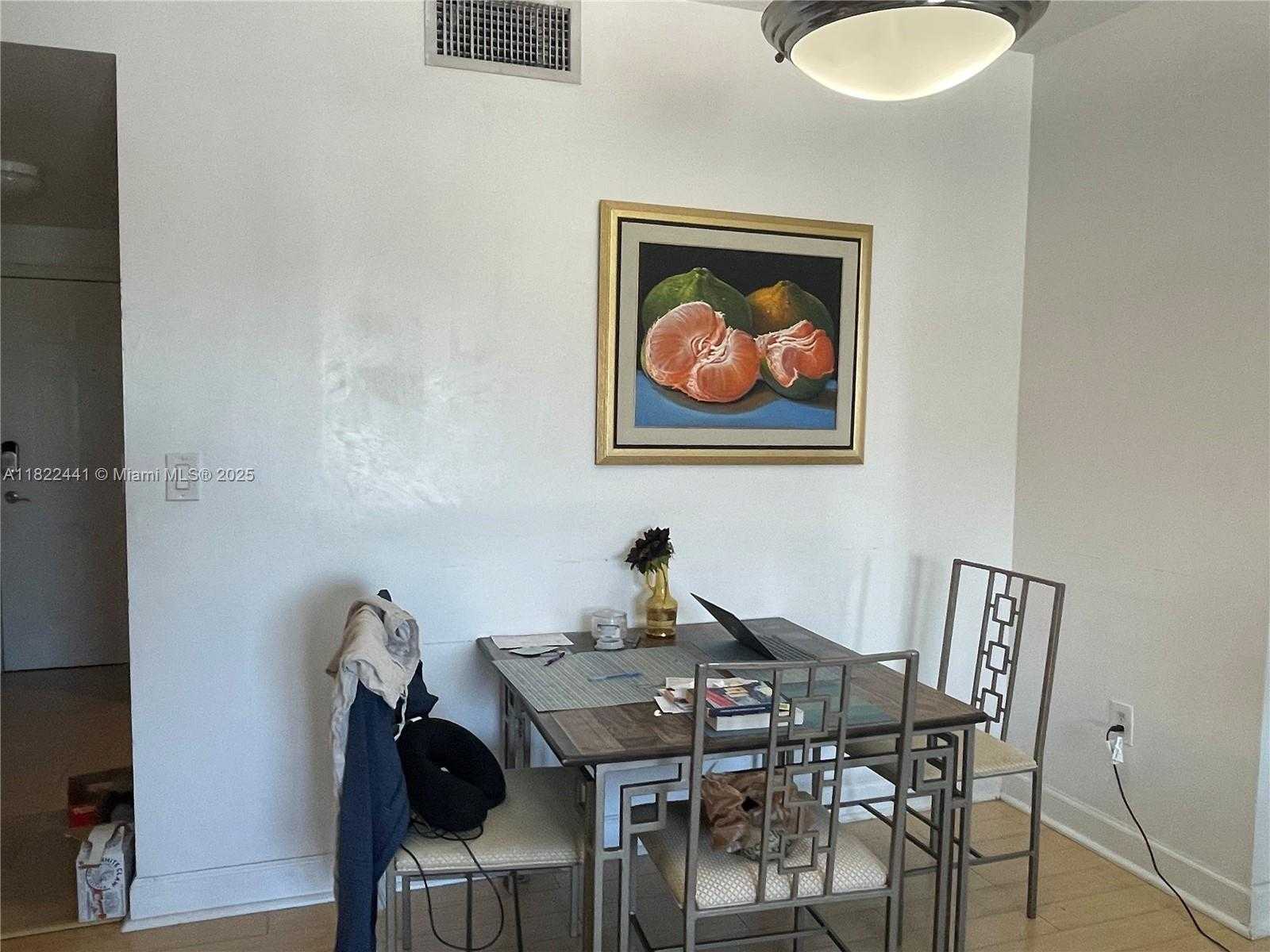 Small Image of 50 MENORES AVE #425, Coral Gables Number 7