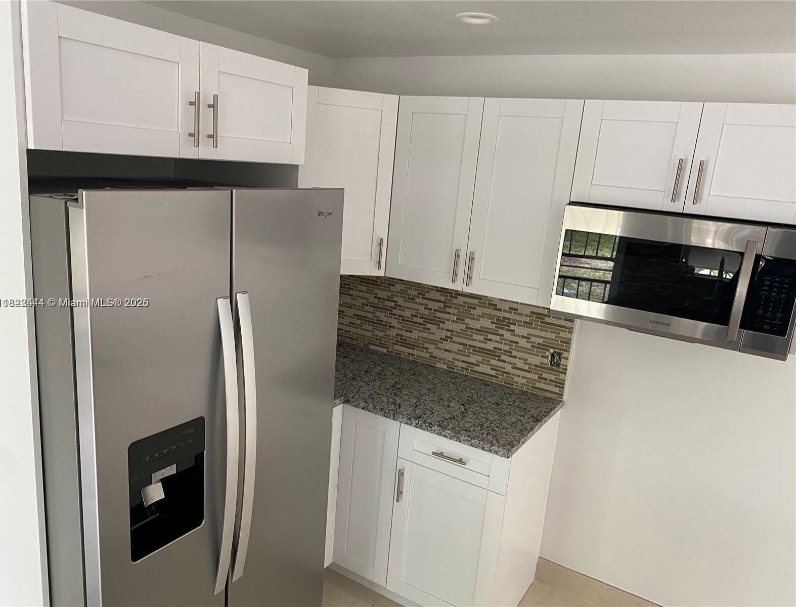 Small Image of 1121 SOUTH WEST 24TH AVE #2, Fort Lauderdale Number 2