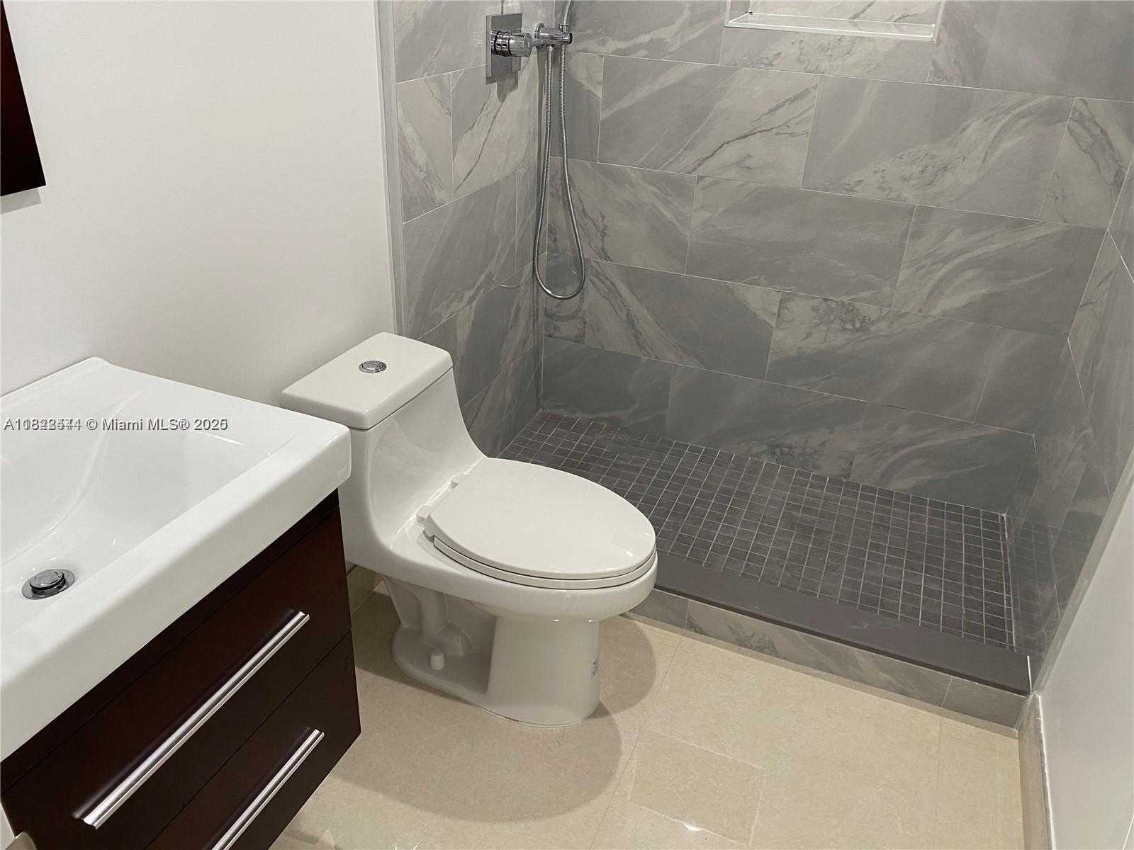 Small Image of 1121 SOUTH WEST 24TH AVE #2, Fort Lauderdale Number 6