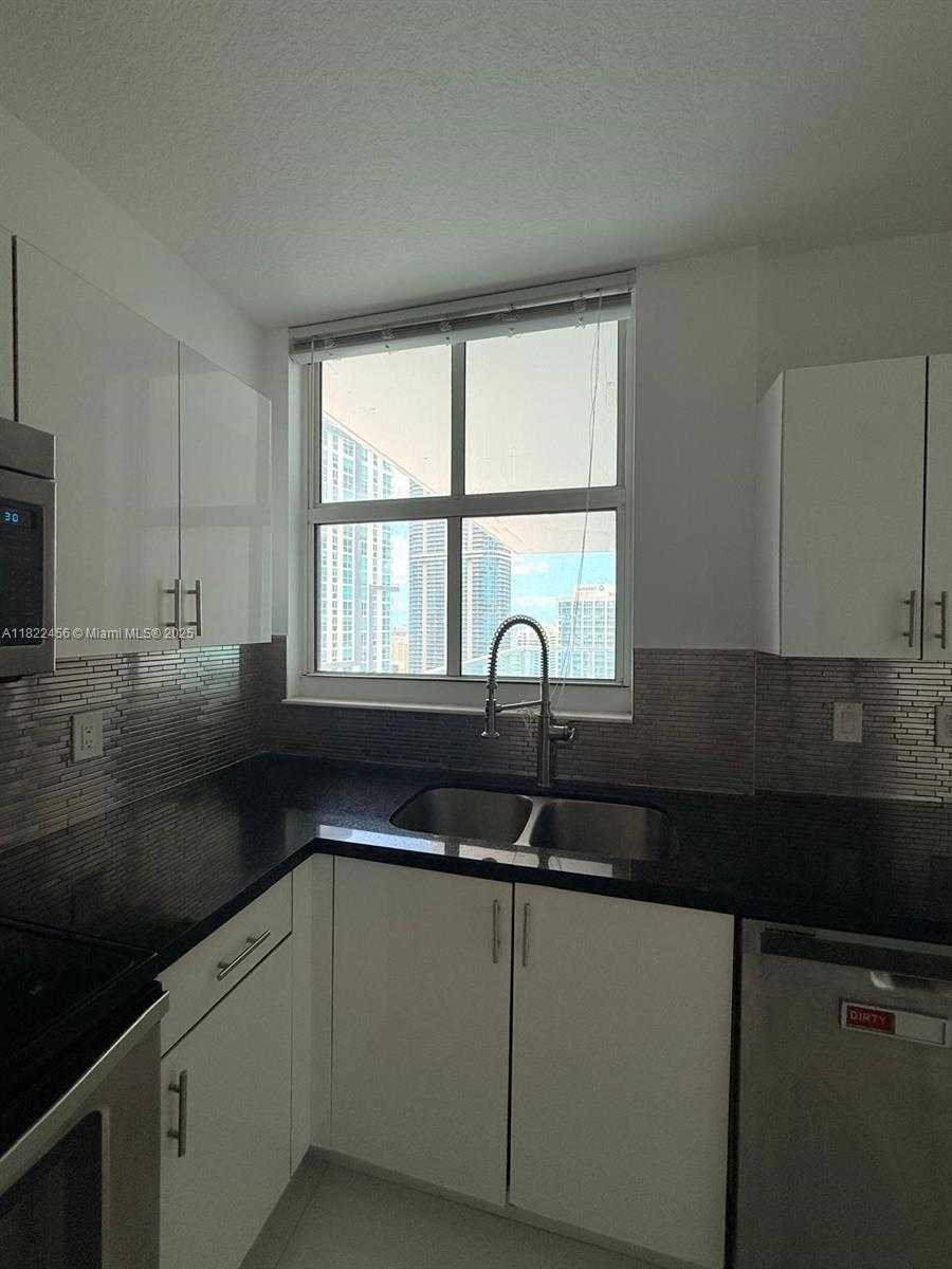 Small Image of 1250 SOUTH MIAMI AVE #3306, Miami Number 12
