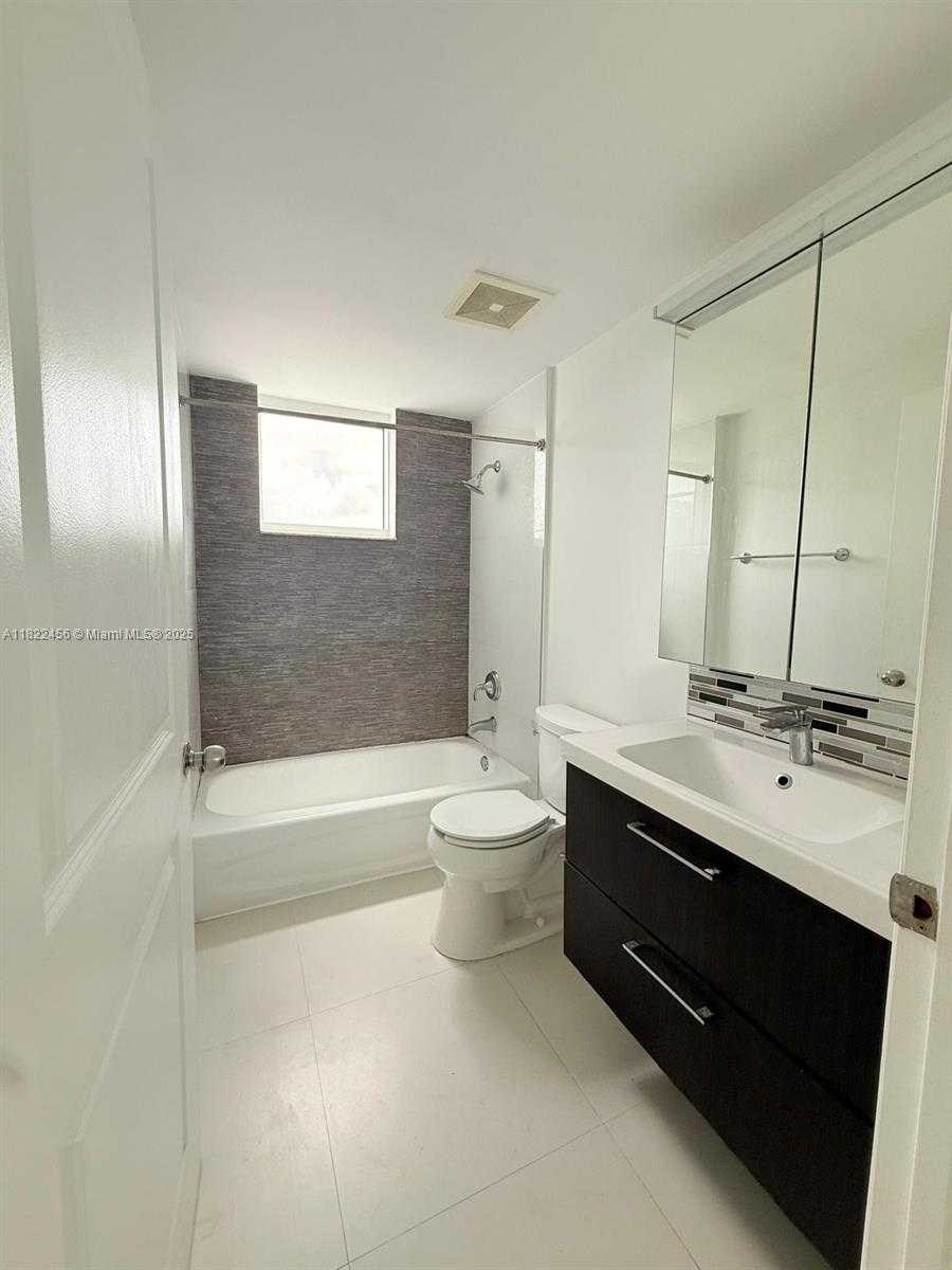 Small Image of 1250 SOUTH MIAMI AVE #3306, Miami Number 15