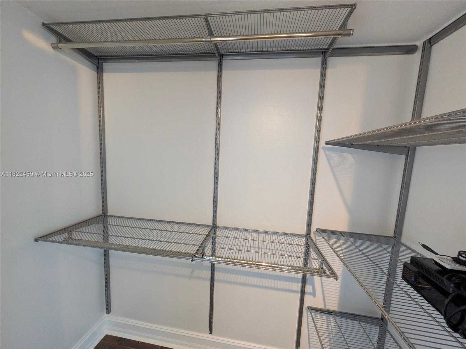 Small Image of 1800 NORTH BAYSHORE DR #2003, Miami Number 17