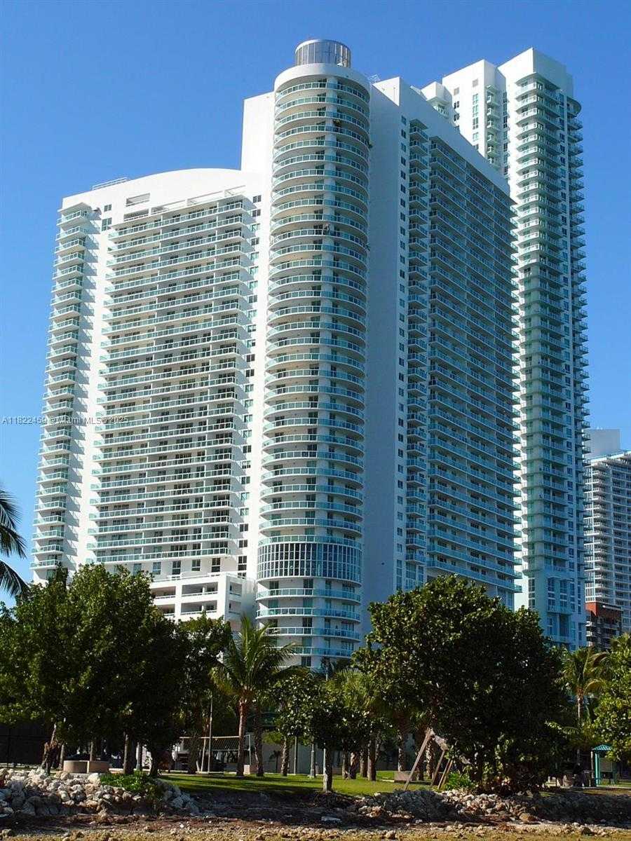 Small Image of 1800 NORTH BAYSHORE DR #2003, Miami Number 27