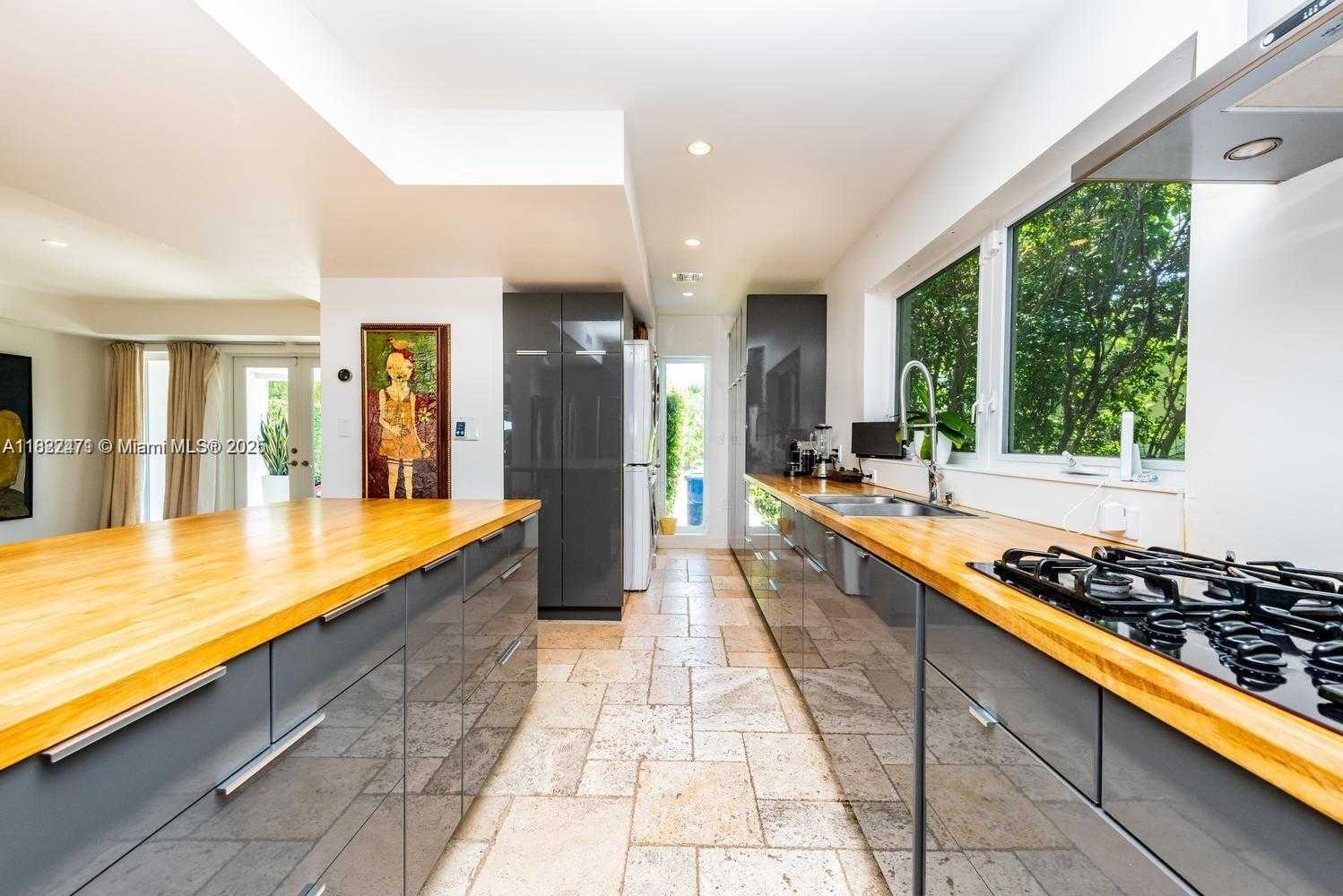 Small Image of 575 WEST 50TH ST, Miami Beach Number 10