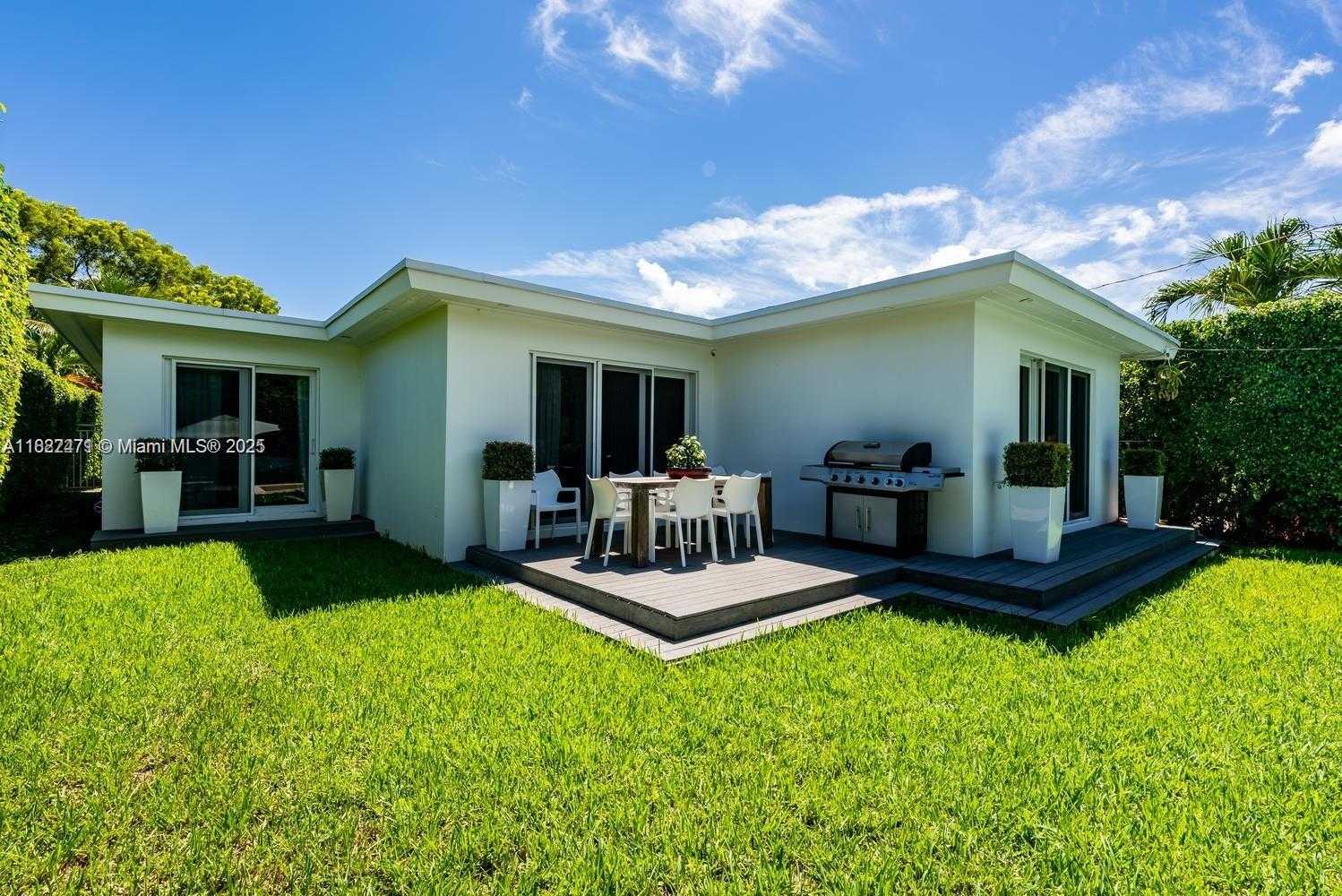 Small Image of 575 WEST 50TH ST, Miami Beach Number 20