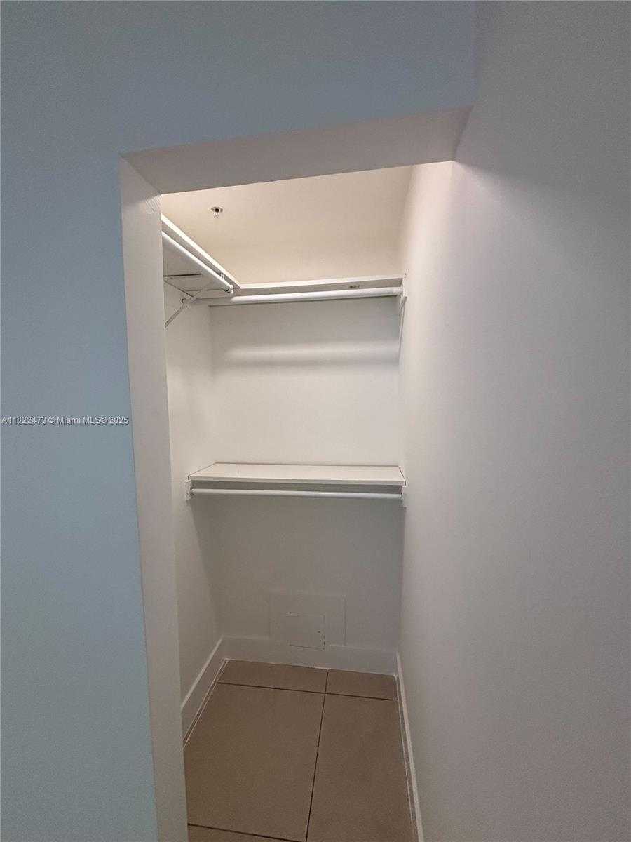 Imagen de Pequeño Objeto