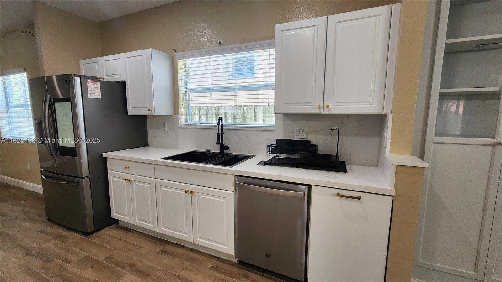 Small Image of 343 NORTH EAST 36TH TERRACE, Homestead Number 25
