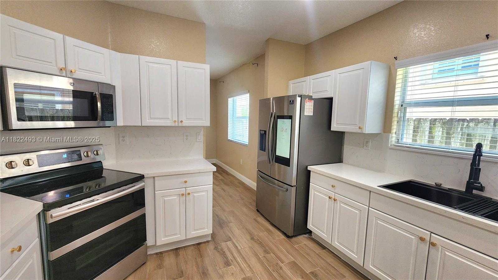Small Image of 343 NORTH EAST 36TH TERRACE, Homestead Number 30