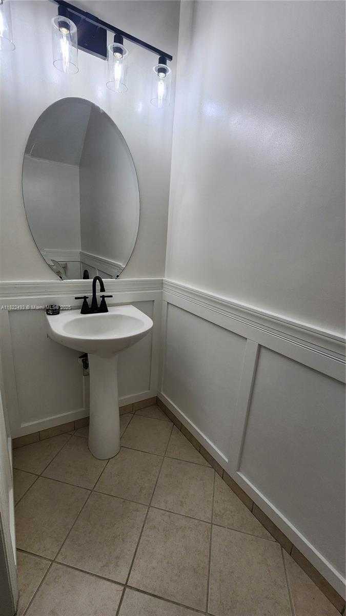 Small Image of 343 NORTH EAST 36TH TERRACE, Homestead Number 33
