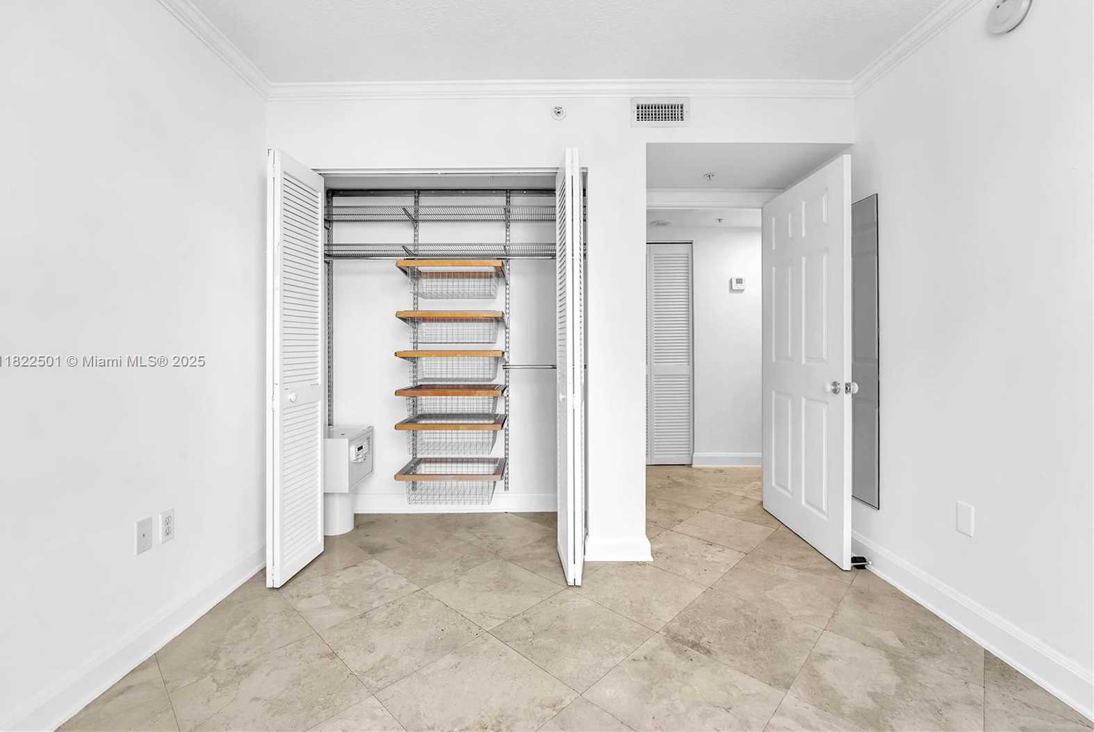 Small Image of 2951 SOUTH BAYSHORE DR #1017, Miami Number 14