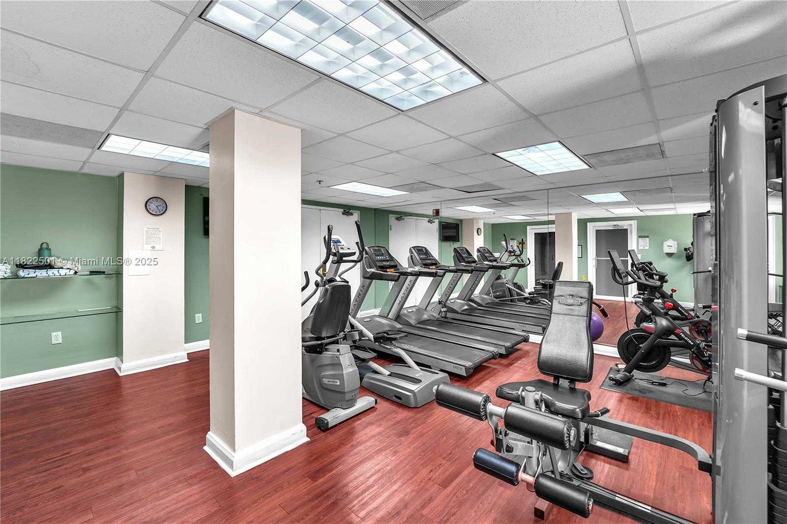 Small Image of 2951 SOUTH BAYSHORE DR #1017, Miami Number 18