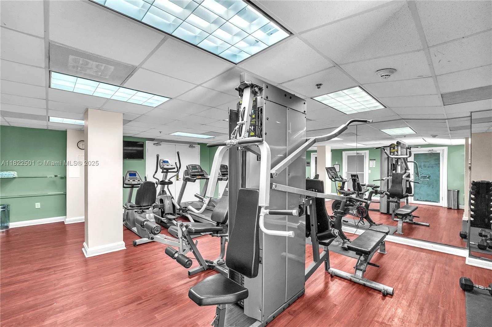 Small Image of 2951 SOUTH BAYSHORE DR #1017, Miami Number 19