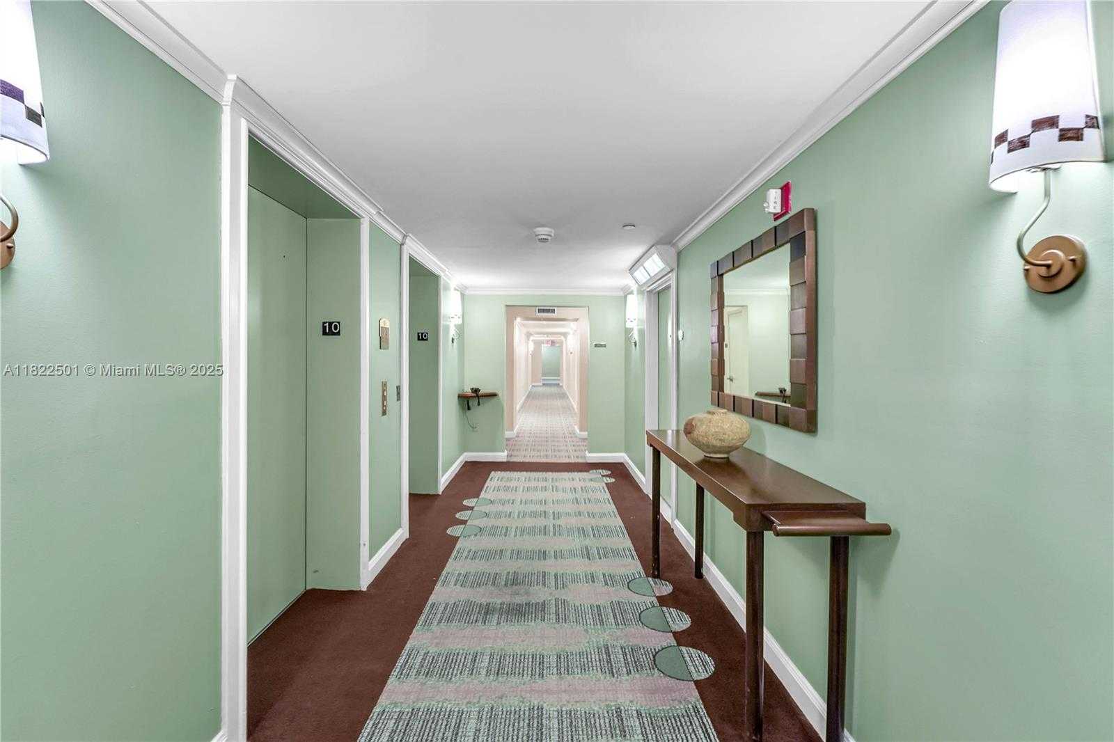 Small Image of 2951 SOUTH BAYSHORE DR #1017, Miami Number 4